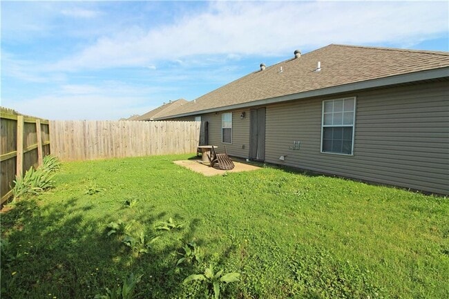 Building Photo - 4105 SW Chasestone Ave
