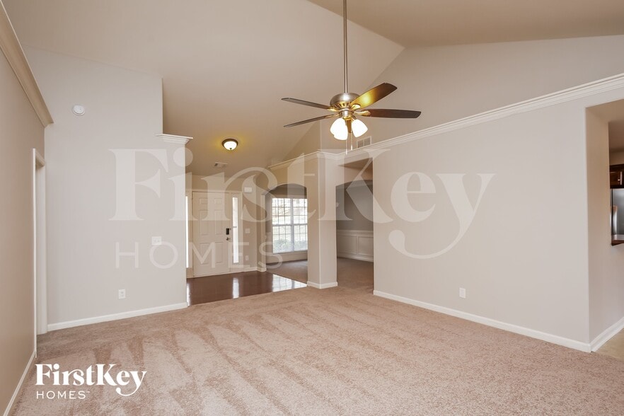 Building Photo - 63 Righteous Path