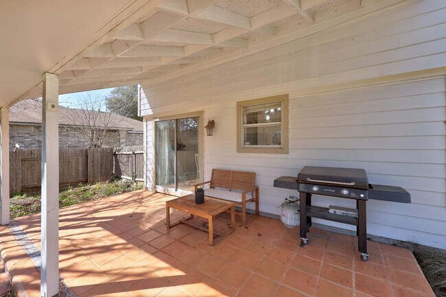 Building Photo - 1106 Bohica Way