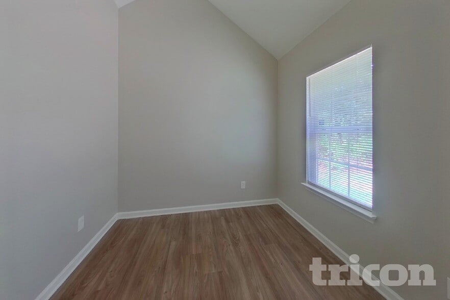 Building Photo - 7715 Hidden Creek Dr