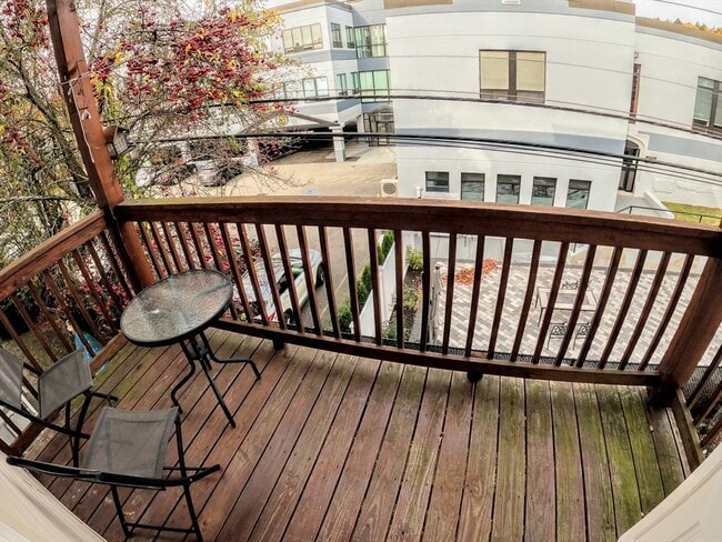 Building Photo - 3957 Washington St