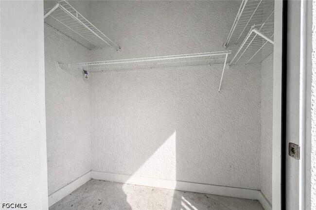 Building Photo - 3325 SW 8th Pl