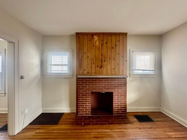 Building Photo - 66 W California Ave