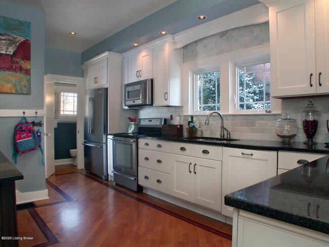 Building Photo - 2316 Carolina Ave