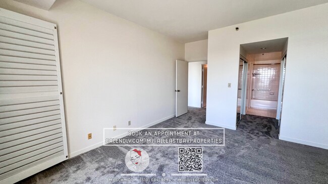 Building Photo - Views Views!!! Large 1 bdrm / 1 Bth with s...