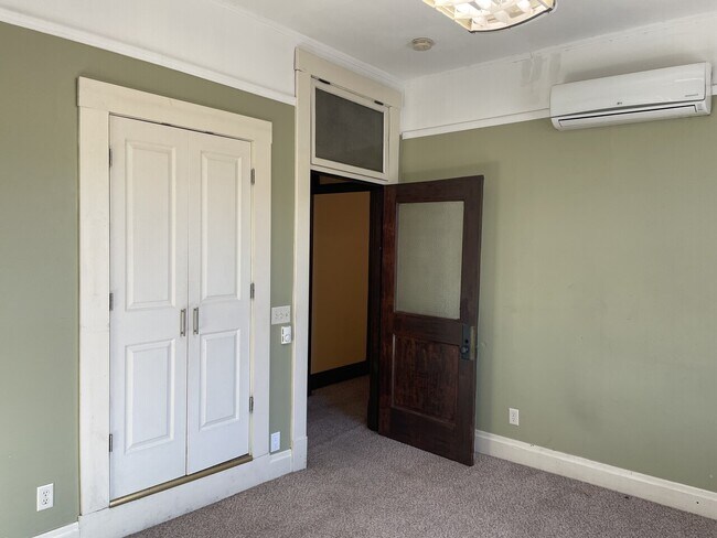 Building Photo - Sunflower Estate LLC