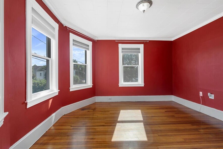Living room - 33 Krakow Ave