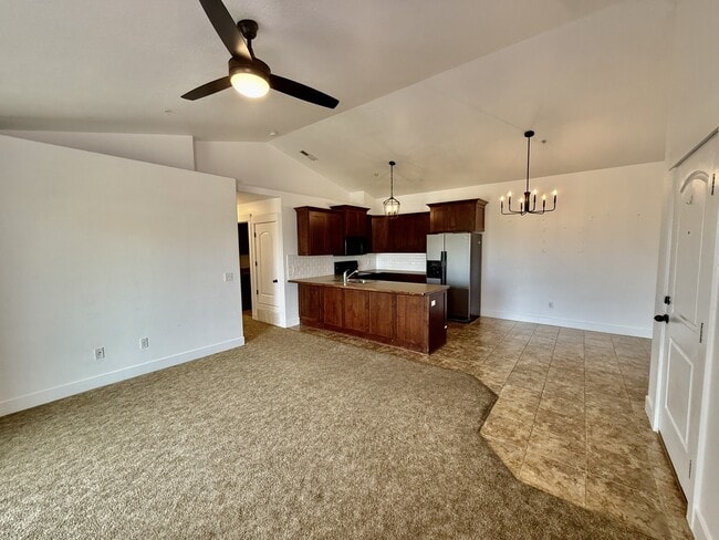 Building Photo - 1045 S 1700 W