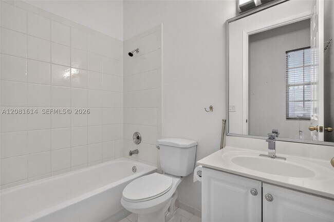 Building Photo - 5659 Via De La Plata Cir