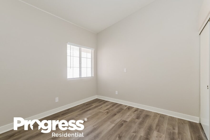 Building Photo - 827 Golden Plata Ct