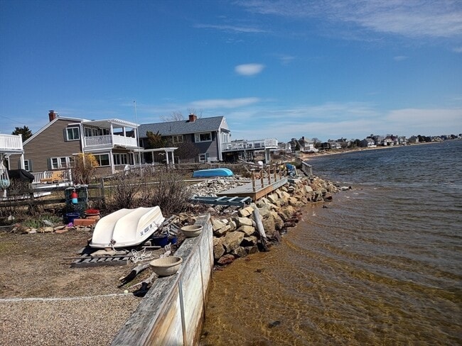 Building Photo - 39 Harbor St