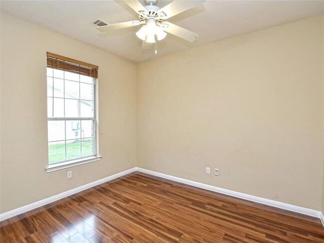 Building Photo - 13220 Villa Park Dr