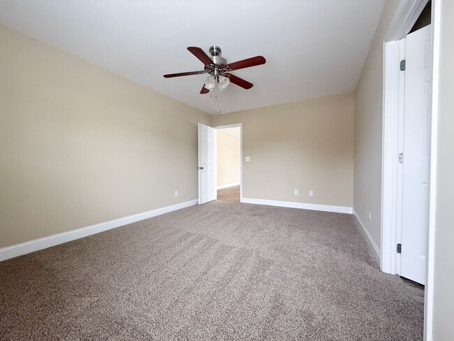 Building Photo - 3-Bedroom Home with Garage in The Reserve