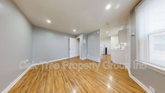 Building Photo - 144 Grand Ave