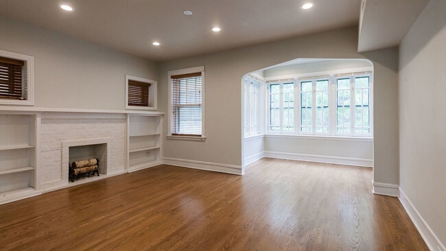 Building Photo - 6455 N Wayne