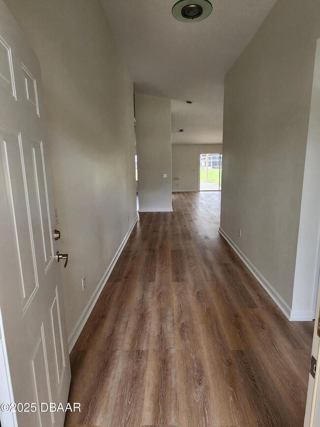 Building Photo - 6127 Jasmine Vine Dr