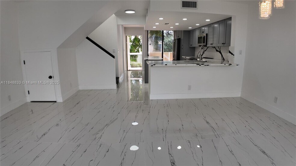Primary Photo - 2801 SW 87th Ave