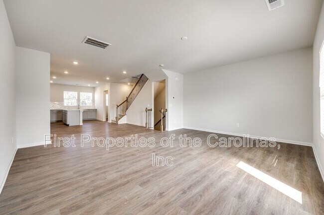 Building Photo - 143 Morning Gap Pkwy