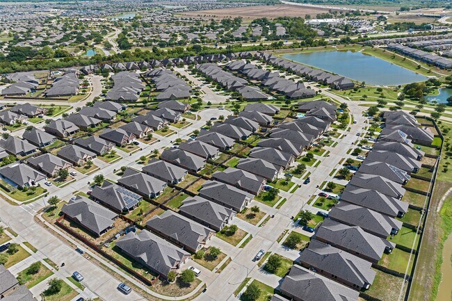 Building Photo - 1346 Mystic River Ln