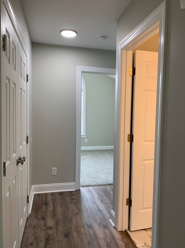 Building Photo - Beautifully Renovated Ranch, Nestled In Pr...
