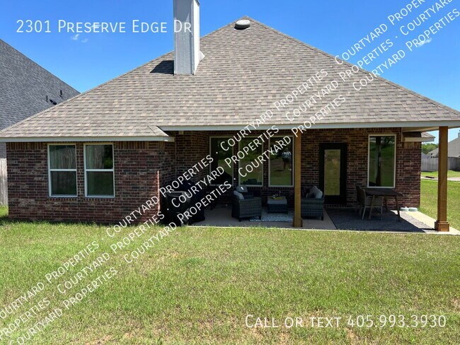 Building Photo - 2301 Preserve Edge Dr
