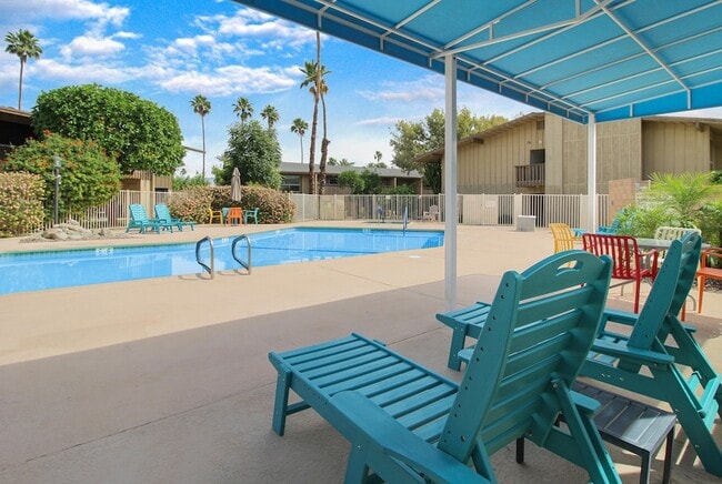 Building Photo - 77845 California Dr