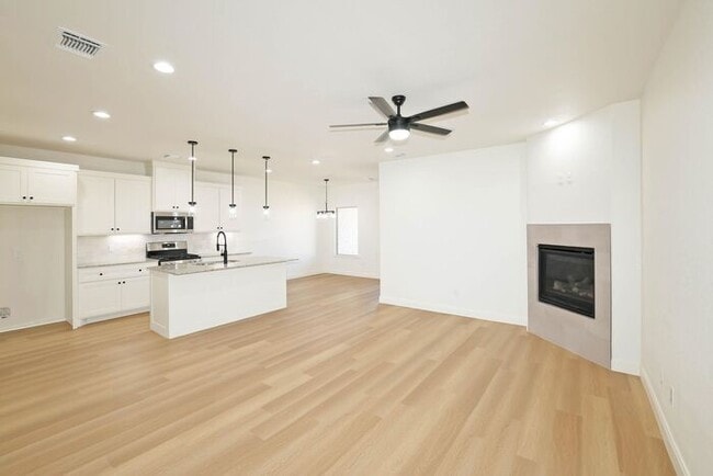 Building Photo - 19151 Sierra Madre Dr