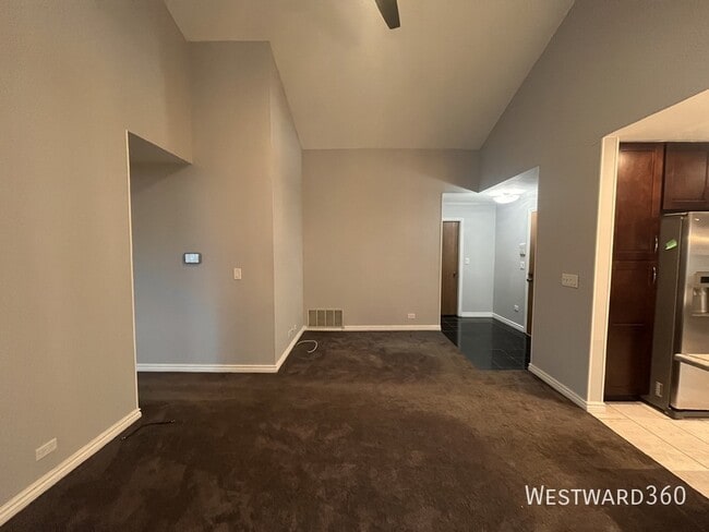 Building Photo - 1587 Stonehill Ct