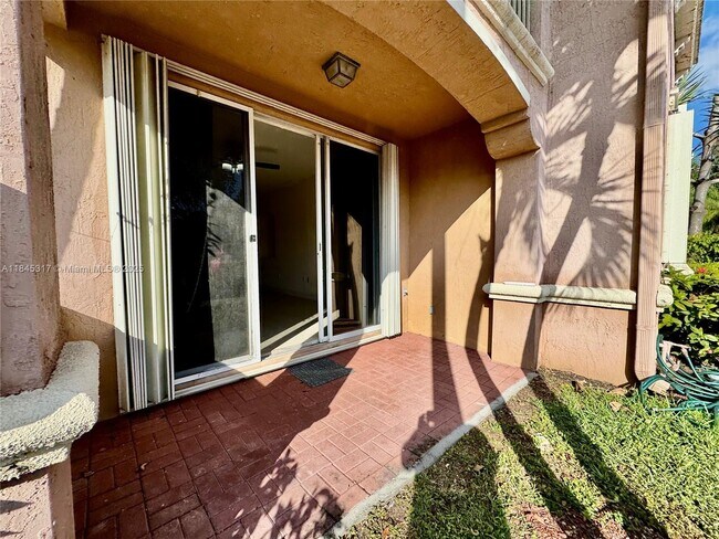 Building Photo - 6540 NW 114th Ave