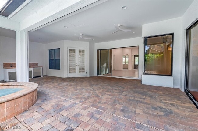 Building Photo - 600 6th Ave N