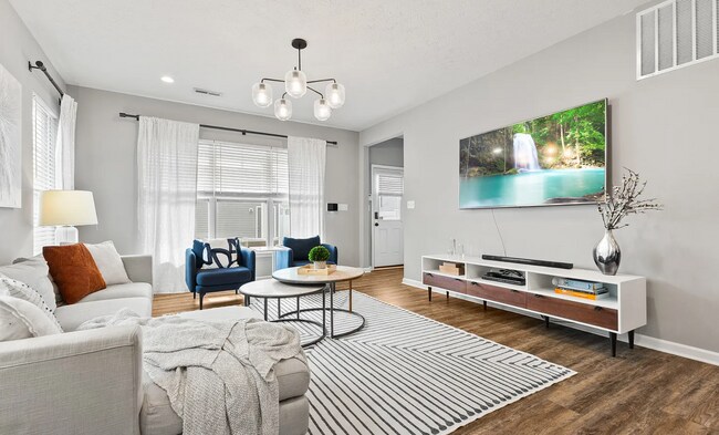 Building Photo - 163 Steeples Blvd