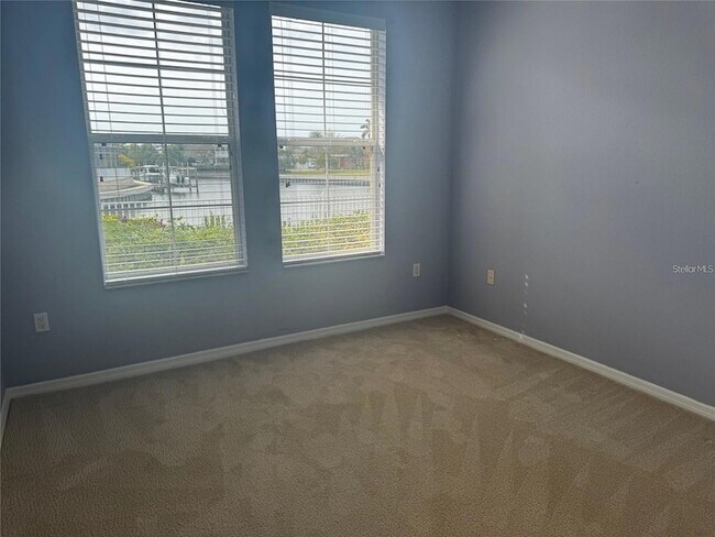 Building Photo - 5714 Tides Pl