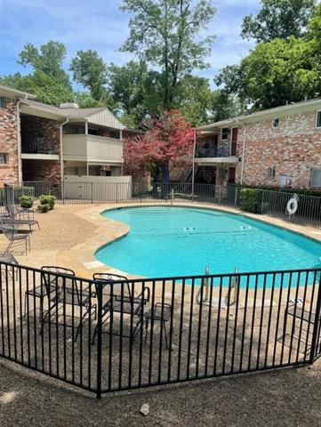 Building Photo - 7832 Royal Ln