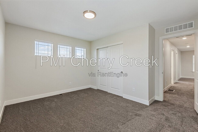 Building Photo - 5948 N Odessa St