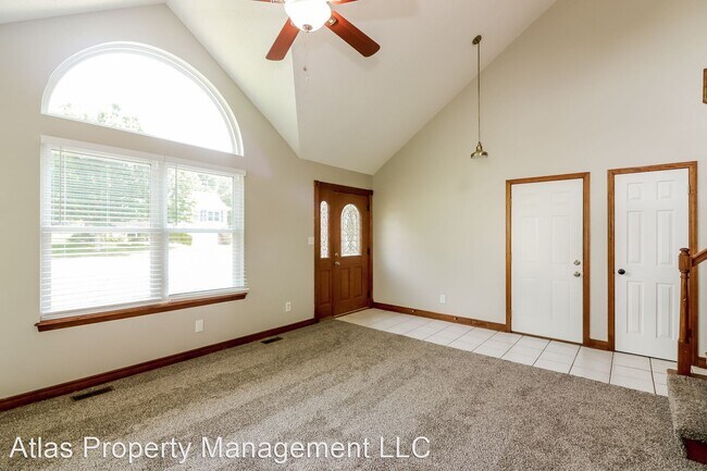 Building Photo - 3 br, 3 bath House - 704 Canter St