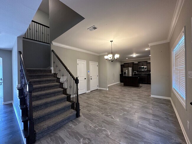 Building Photo - Beautiful 4 bedroom 2 1/2 Bath Home For Rent!