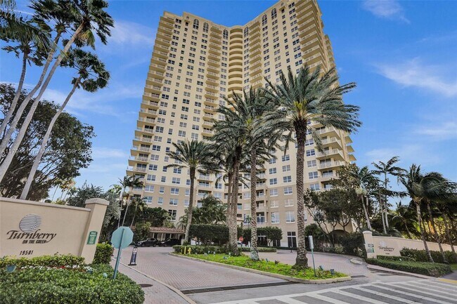 Building Photo - 19501 W Country Club Dr