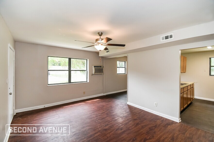 Building Photo - 6863 Jack Horner Ln