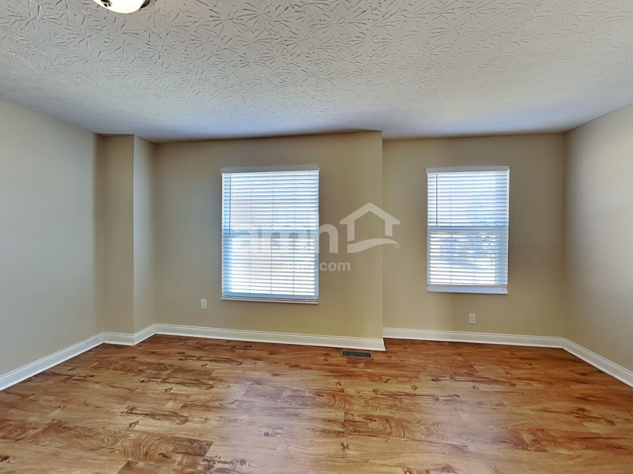 Building Photo - 10408 Lynchburg Dr