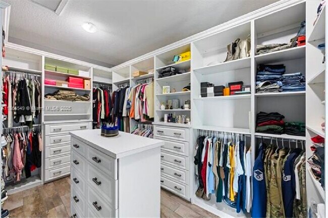 Building Photo - 13117 SW 54th Ct