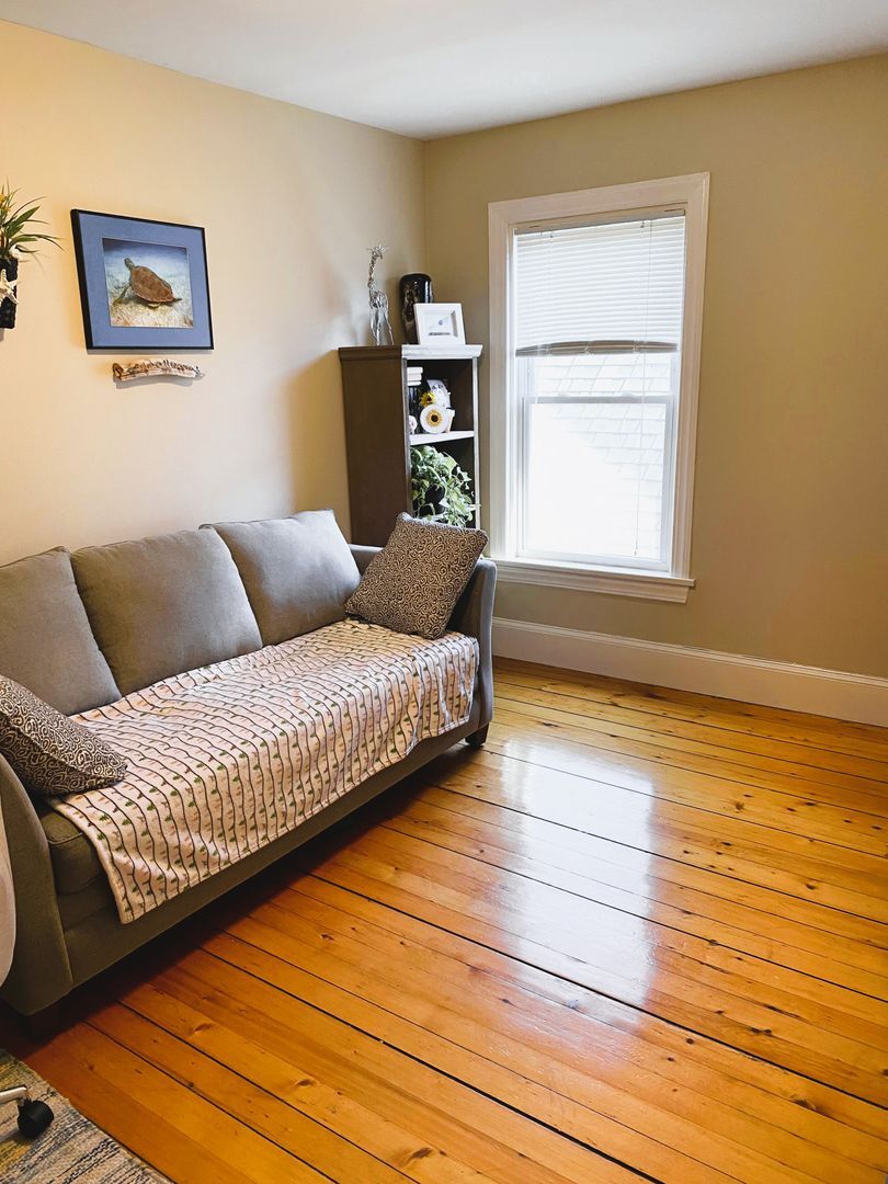 Building Photo - 74 Woodbine St