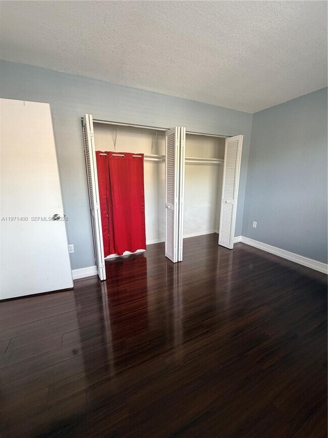 Building Photo - 7430 Miami Lakes Dr