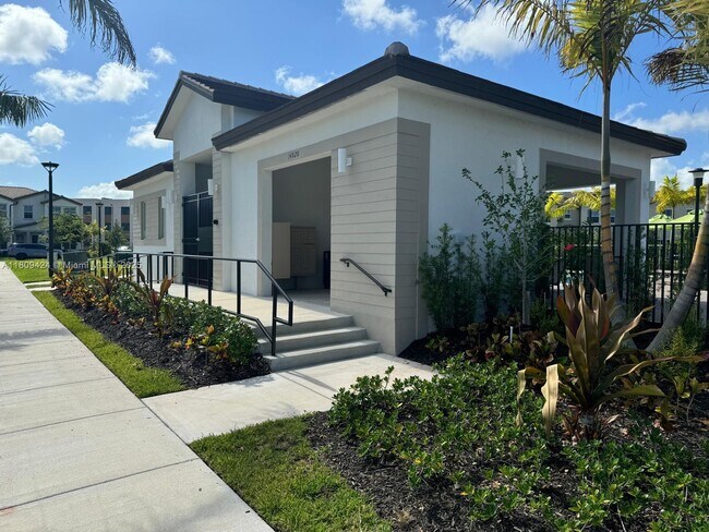 Building Photo - 26459 SW 149th Ave