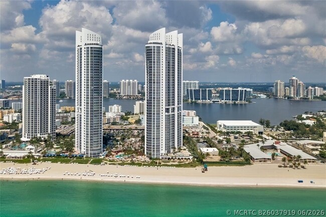 Building Photo - 18201 Collins Ave