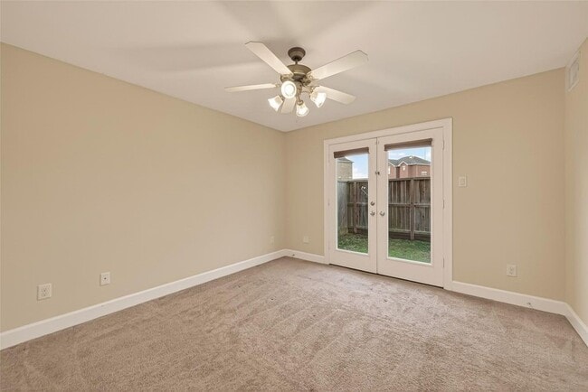 Building Photo - 11504 Main Pine Dr