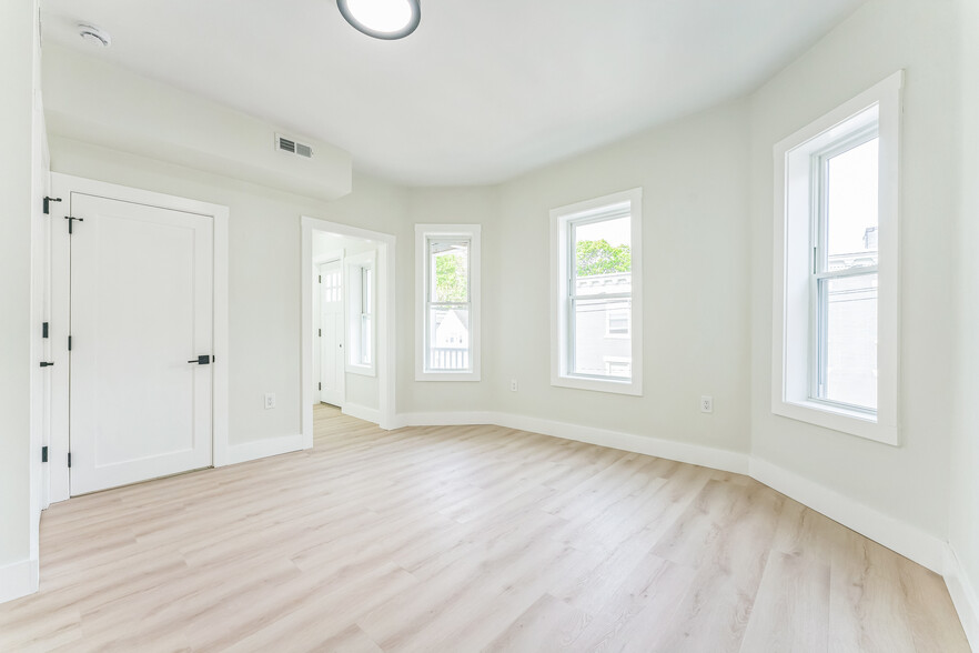 Primary Suite - 47 Brackett St