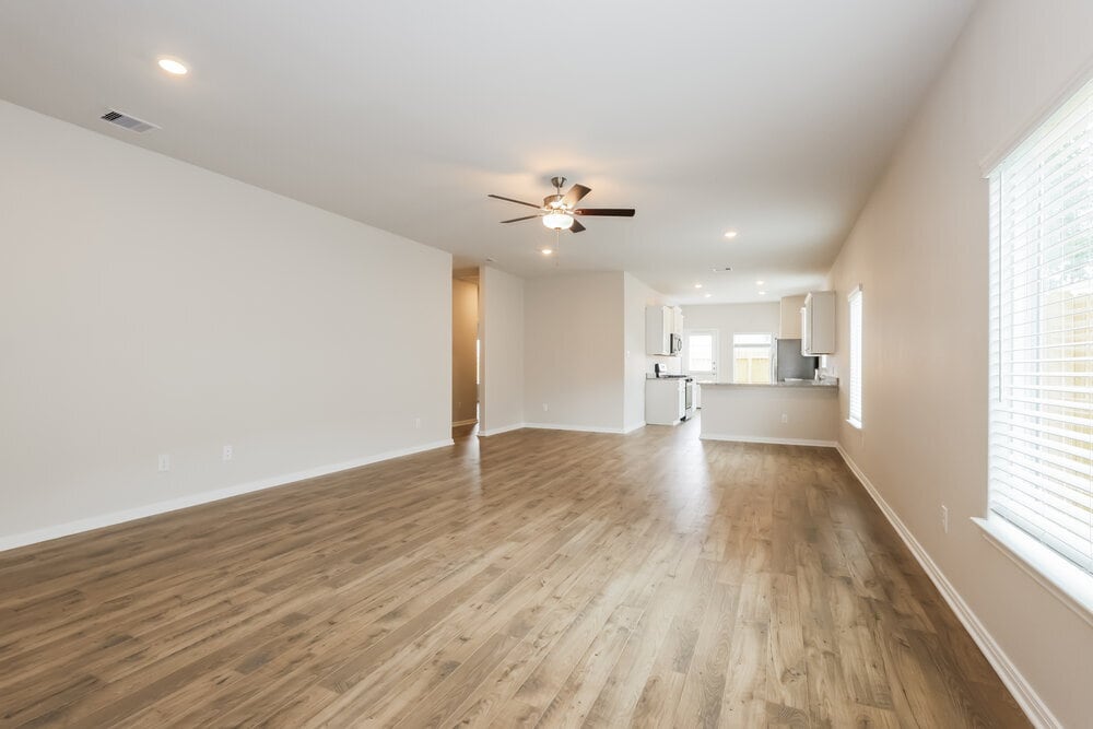 Building Photo - 15667 Plum Brk Dr