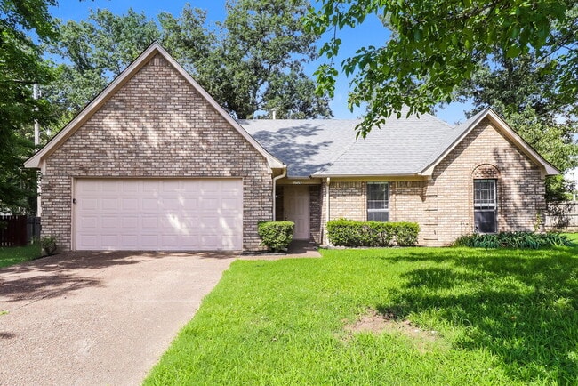 Building Photo - 3926 Pecan Trace Cove