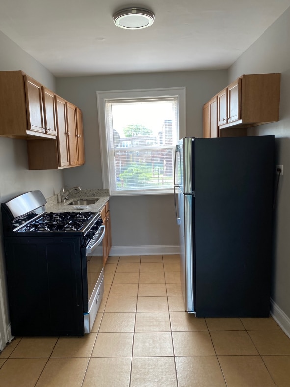 Building Photo - 9001 S Loomis St