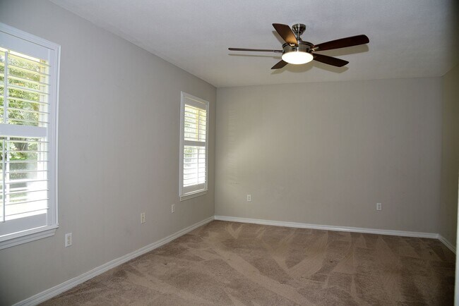 Building Photo - Updated Home in Bluewater Bay!